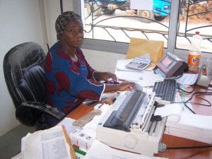 Mlle Kouakou Ago Nina, Commis à la gestion du Pont bascule de Montézo